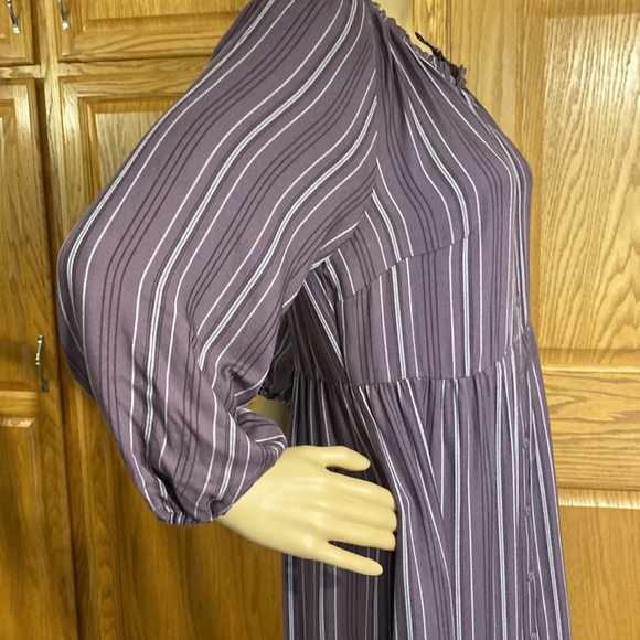 Isabel Maternity- plum striped, long sleeve maxi dress with side pockets - Picture 8 of 13